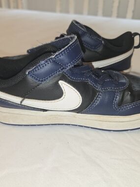 Nike Kids Navy and Black Leather Sneaker with White Swoosh Boys 1Y